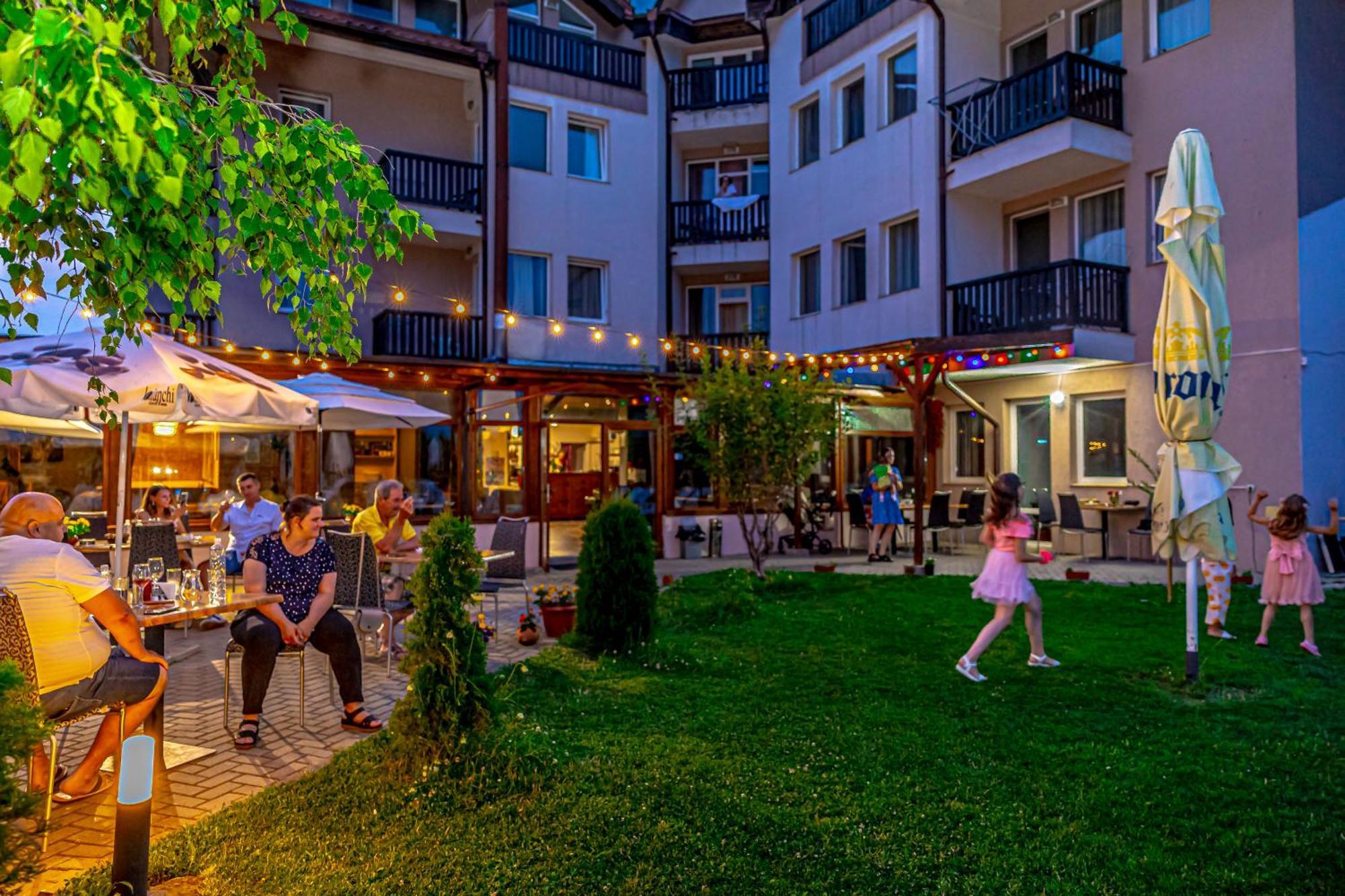Thermal Hotel Seven Seasons Bania Exterior foto